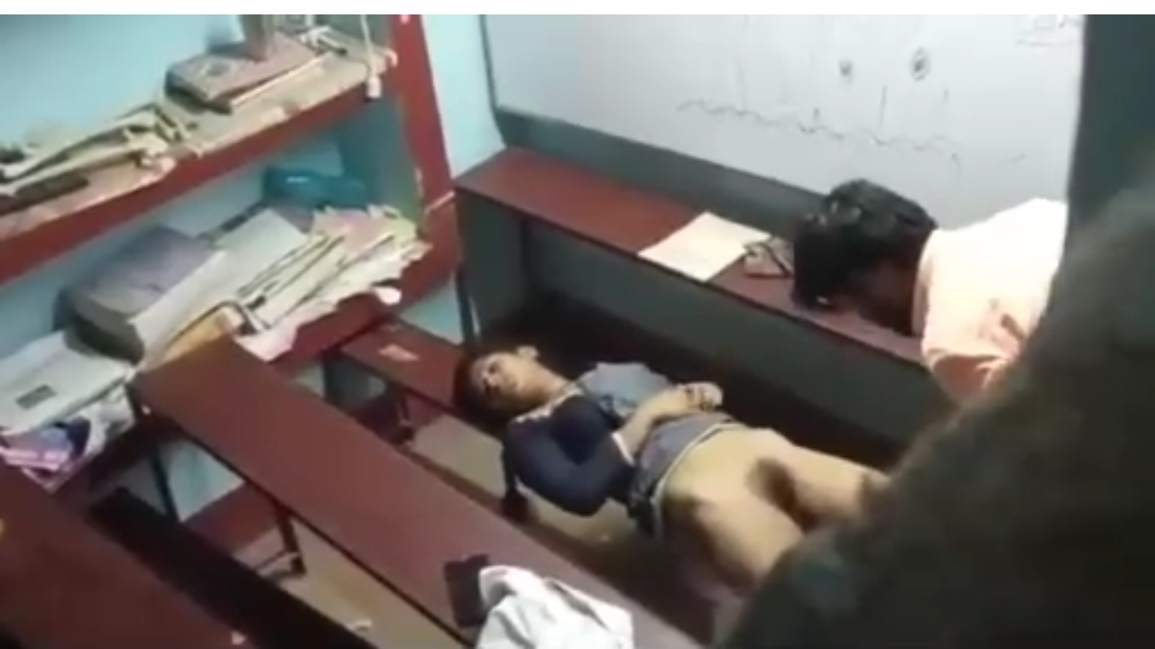 Boyfriend fucked GF Brutally in College Classroom